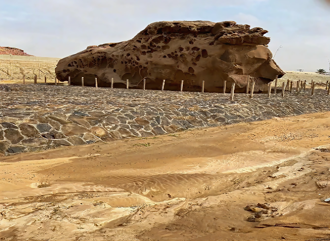 صخرة عنترة بن شداد ( حصى النصلة)