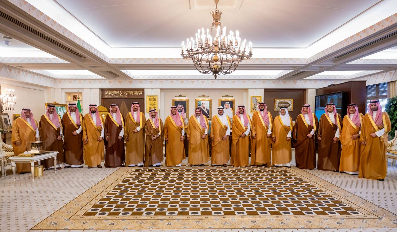 صورة خبر: سمو أمير منطقة القصيم يستقبل معالي وكيل وزارة الداخلية ووكلاء إمارات المناطق