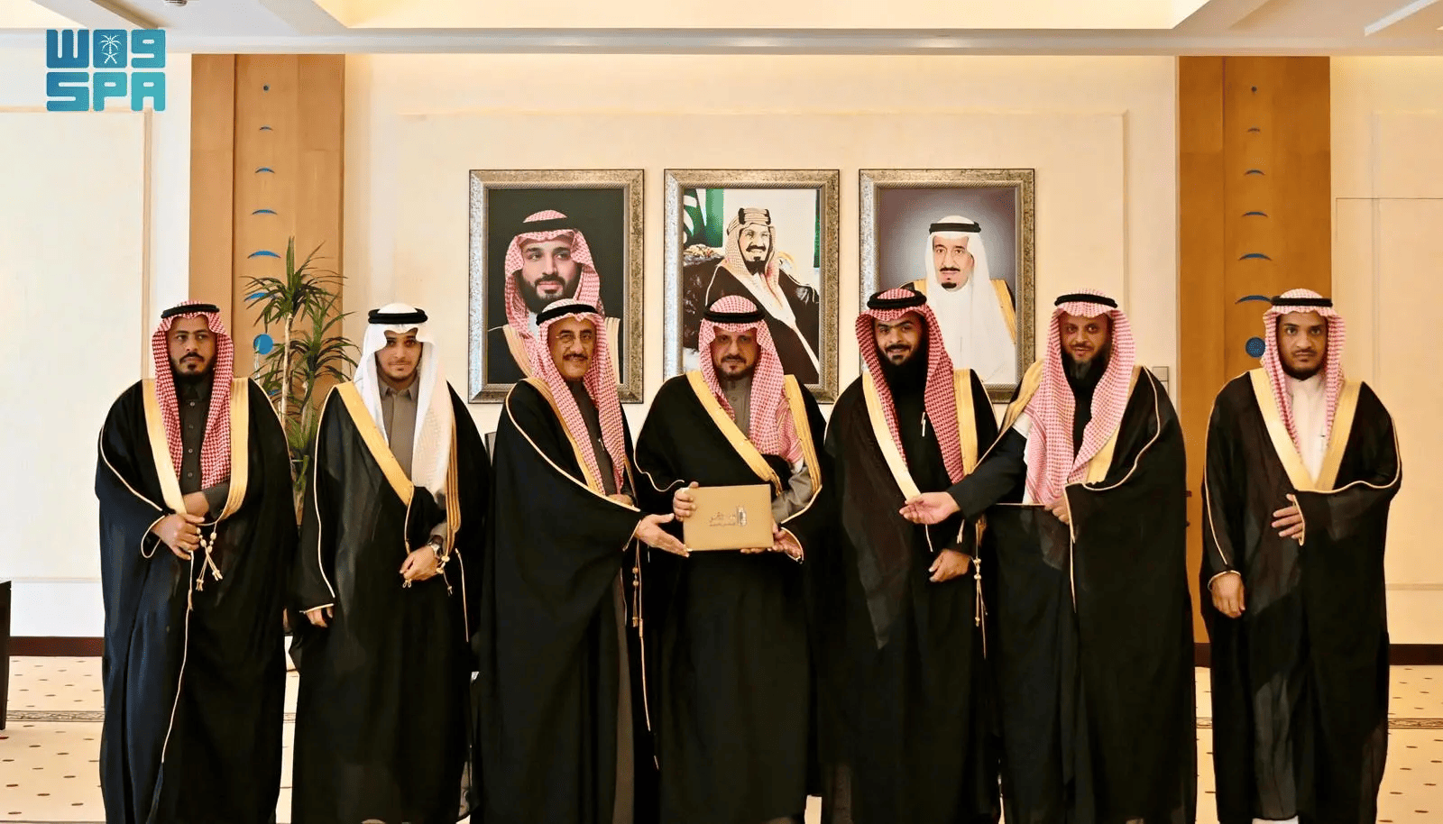 صورة خبر: نائب أمير القصيم يستقبل رئيس وأعضاء مجلس إدارة جمعية مستقر للإسكان والترميم